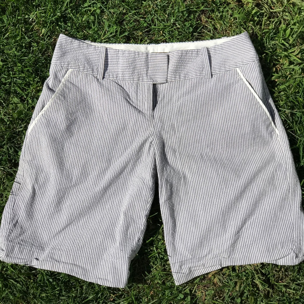 The limited vertically striped Bermuda shorts